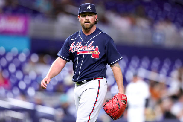 Kirby Yates Officially Joins Rangers - Sport Relay