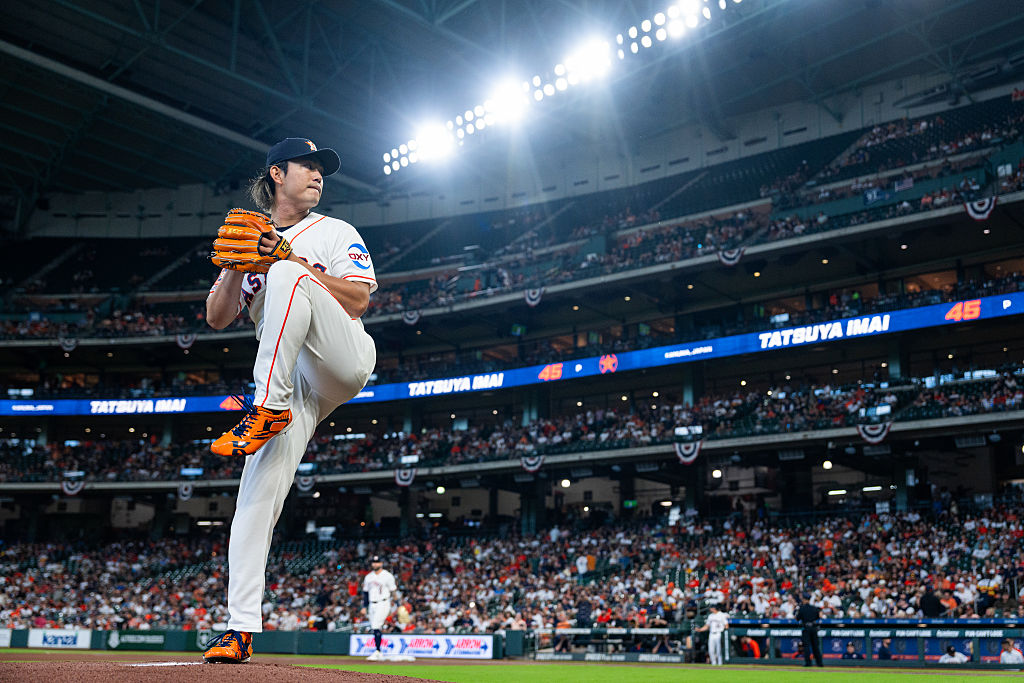 Tatsuya Imai of the Astros pitching against the Mariners