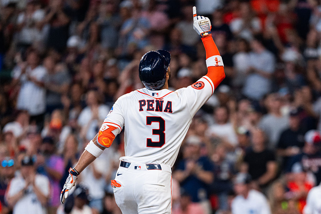 Jeremy Peña and Christian Walker powered the Astros offense as AJ Blubaugh provided scoreless relief against the Brewers.