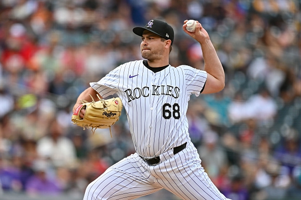 Jalen Beeks throwing a pitch for the Rockies