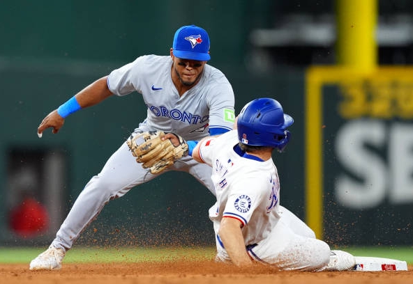 Rangers Score a Baker's Dozen to Beat Blue Jays