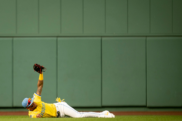 Red Sox Carlos Narvaez, Ceddanne Rafaela, and Wilyer Abreu have been named finalists for a Rawlings Gold Glove at their respective positions.