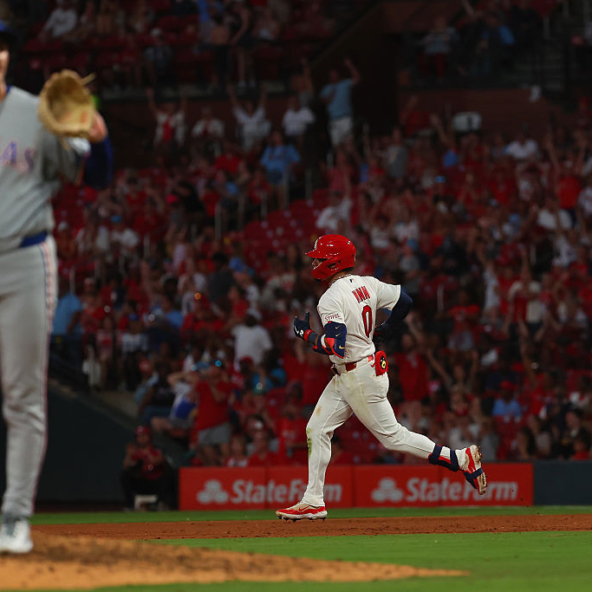 Jacob deGrom struck out eight across five shutout innings as the Rangers held off the Cardinals 2-1 in Monday's series opener at Busch Stadium